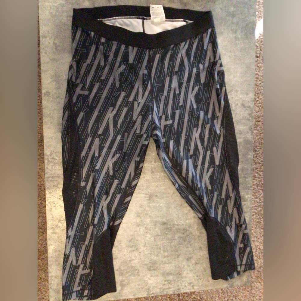 Nike Pro Black & Gray Cropped Fitted Mesh Detail Leggings Women's Size 1X